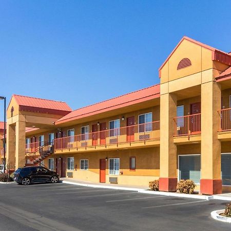 Quality Inn Fresno Near University Bagian luar foto