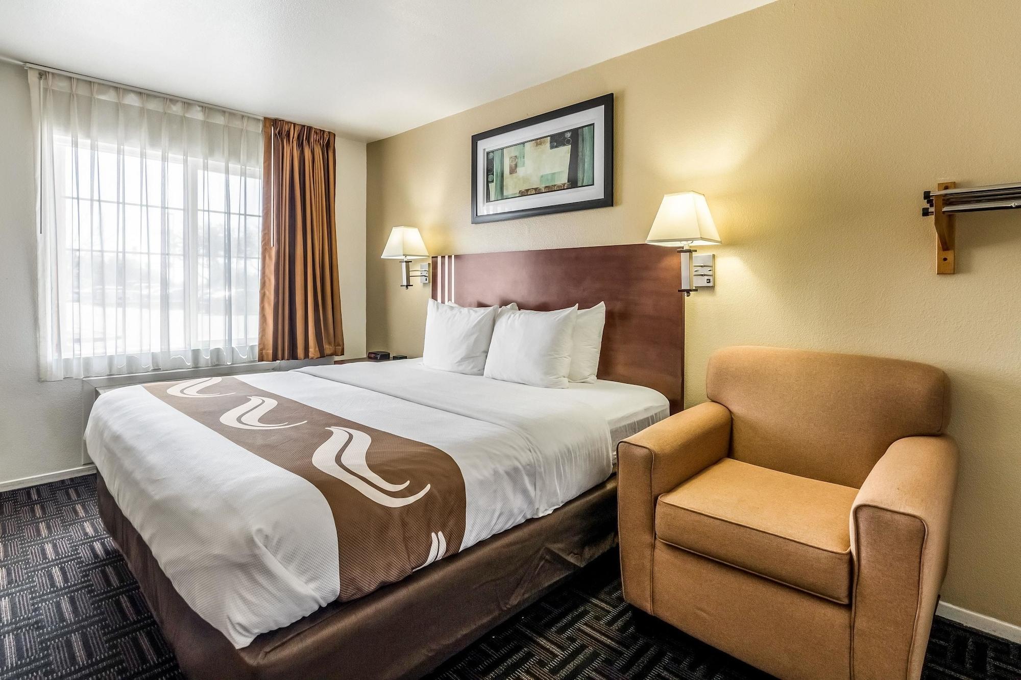 Quality Inn Fresno Near University Bagian luar foto