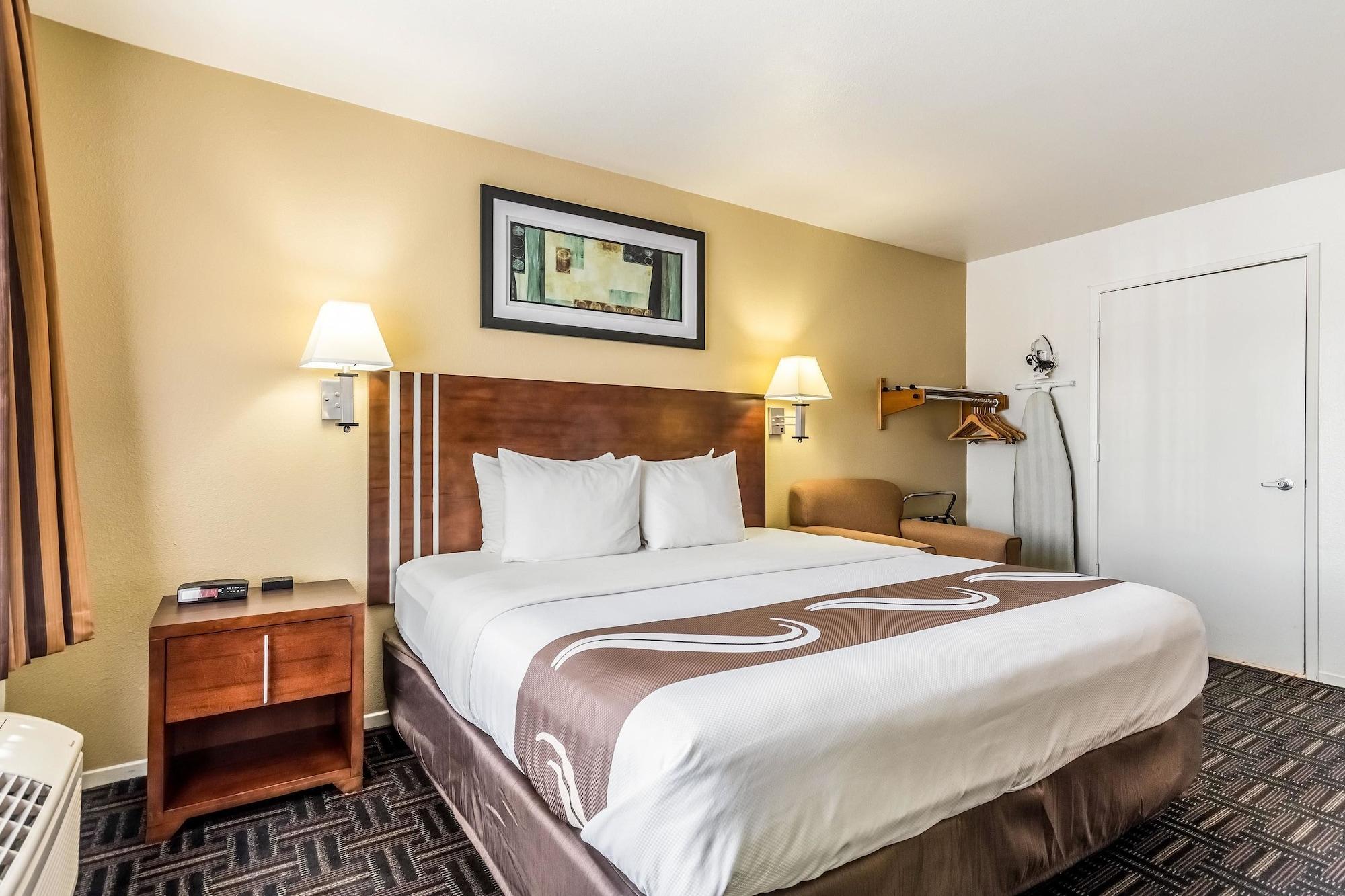 Quality Inn Fresno Near University Bagian luar foto