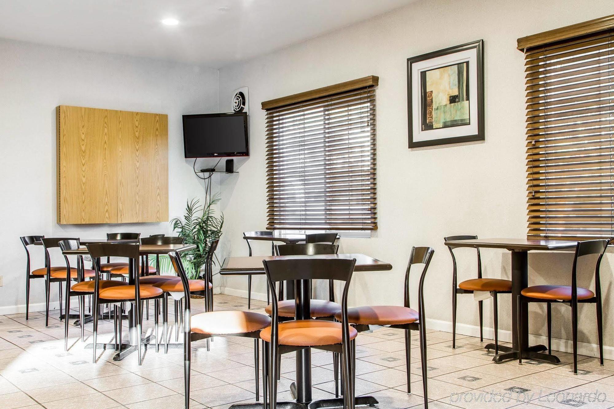 Quality Inn Fresno Near University Bagian luar foto