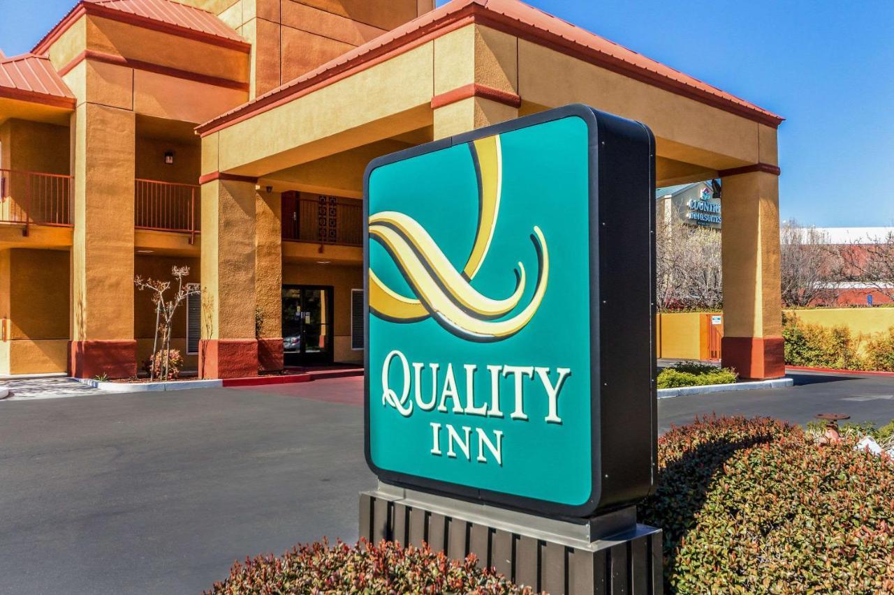 Quality Inn Fresno Near University Bagian luar foto